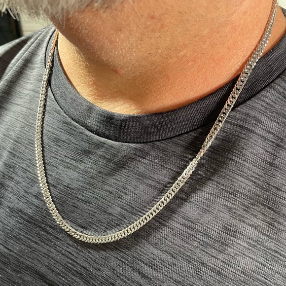 Cuban Link 24 inch Necklace - Picture 2 of 8